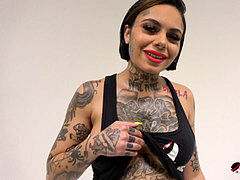 Alterotic, big boobs, tats