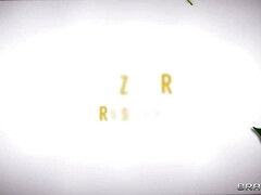 Grosse bite, Gros seins, Brunette brune, Plantureuse, Fille latino, Actrice du porno, Douche, Nénés