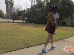 Минет, Брюнетки, Смазливые, Сидя на лице, Сперма на лице, Игры, Молоденькие, Сиськи