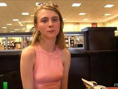 Anaal, Vingeren, Masturbatie, Orgasme, Openbaar, Alleen, Speelgoed, Onder de rok