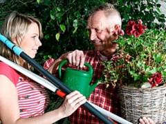 Grote kont, Pijpbeurt, Handbeurt, Likken, Natuurlijke tieten, Buiten, Geschoren, Tiener