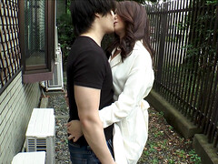 Japanese MILF Maki Hojo sucks small dick