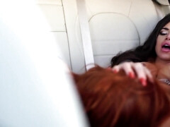 Kont, Auto, Vingeren, Likken, Masturbatie, Kut duiken, Tieten likken, Nat