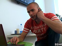 お尻, 美人, フェラチオ, エロ熟女, イマラチオ, 手コキする, 淫乱熟女, 義母