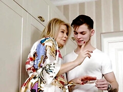 デカチン, デカパイ, ブロンド, 浮気する, Hd, 旦那, ロシア人, 妻