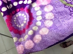 18, デカチン, バイセクシャル, 言葉責め, 指いじり, Hd, 乳首, 締まりの良い
