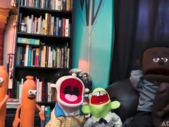 Grote mammen, Pijpbeurt, Bruinharig, Hondjeshouding, Fetisj, Handbeurt, Natuurlijke tieten, Kousen