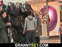 ブロンド, フェラチオ, エロ熟女, イマラチオ, なめる, 熟年, 現実, 義母