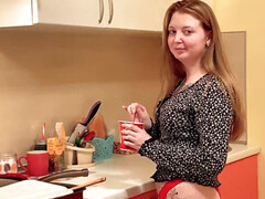 Leie, Grosser arsch, Paar, Besamung, Küche, Russisch, Tätowierung