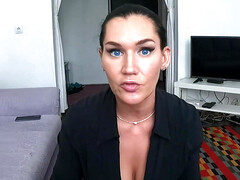 楽屋, デカパイ, 衣服着たままセックス, イマラチオ, 露出狂, 淫乱熟女, 天然, ハメ撮り