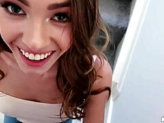 Grosse bite, Sucer une bite, En levrette, Seins naturels, Pov, Maigrichonne, Adolescente, Nénés