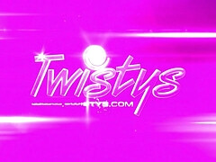 Aziatisch, Grote kont, Lesbisch, Moeder die ik wil neuken, Moeder, Natuurlijke tieten, Klein, Roodharige vrouw