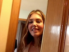 Nana, Gros seins, Sucer une bite, Tir de sperme, Indienne, Interracial, Actrice du porno, Adolescente