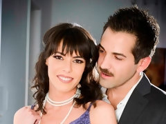 Arsch, Blasen, Braunhaarige, Fingern, Handjob, Küssen, Rasiert, Jungendliche (18+)