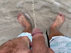 Leie, Grosser schwanz, Blondine, Spermaladung, Schwul, Behaart, Handjob, Im freien
