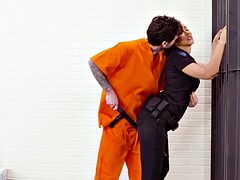 Grote mammen, Aangekleed, Moeder die ik wil neuken, Softcore pornografie, Tieten likken, Uniformpje