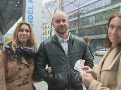 Минет, Две девушки, Ласковые ручки, Белье, Милф, На публике, Втроем, Сиськи