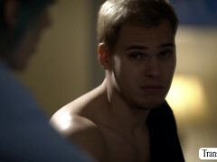 In den arsch, Grosse titten, Kehlenfick, Transe, Arsch lecken, Transfrau