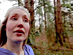 Enthousiasteling, Grote mammen, Blond, Pijpbeurt, Tieten likken