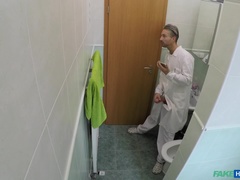 Badkamer, Pijpbeurt, Sperma shot, Arts, Hondjeshouding, Sperma in gezicht, Likken, Kut duiken