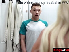 Blonde, Sucer une bite, En levrette, Famille, Mère que j'aimerais baiser, Maman, Fils, Tabou