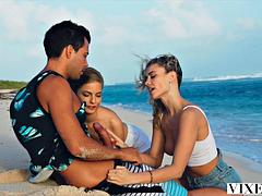 Mamada, Corrida, Corridas, Doble penetracion, Hd, Lesbiana, Al aire libre, Trio