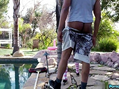 18 ans, Sucer une bite, Couple, Noir ébène, Hd, De plein air, Adolescente, Nénés