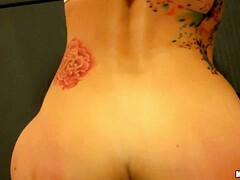 Novia, Desnudo, Perforación, Pov, Coño, Tatuaje, Tetas, Mojado