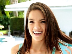 Gros cul, Grosse bite, Gros seins, Sucer une bite, Brunette brune, En levrette, Maigrichonne, Adolescente