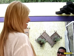 Blond, Sperma in gezicht, Latijnse vrouw, Buiten, Doordringend, Mager, Tatoeage