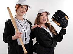 18 jahre, Arsch, Lesbisch, Lecken, Lingerie, Masturbation, Rasiert, Jungendliche (18+)