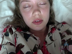 Bruinharig, Masturbatie, Orgasme, Gezichtspunt, Openbaar, Roken, Spuiten, Tieten likken