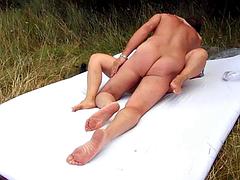 Leie, Grosser schwanz, Faustfick, Französisch, Lecken, Masturbation, Reif, Im freien