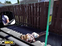 Blonde, Sucer une bite, Brunette brune, Voiture, Compilation, Fille latino, Mère que j'aimerais baiser, Plan cul à trois