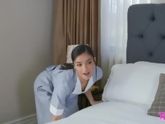 お尻, 茶髪の, 指いじり, ラティーナ, レズビアン, なめる, ストリッピング, ティーン