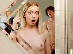 Grote lul, Blond, Pijpbeurt, Hondjeshouding, Natuurlijke tieten, Kort haar, Tiener, Tieten likken