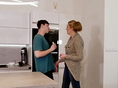 Chica, Rubia, Engañando, Penetracion con dedos, Hd, Lamidas, Maduro, Coño