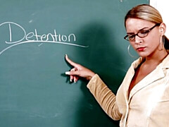 18 jaar, Grote kont, Grote lul, Grote mammen, Blond, Pijpbeurt, Hondjeshouding, Brillen