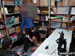 Amateur, Brunette brune, Tir de sperme, Tatouage