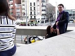 18 años, Mamada, Corrida, Linda, Italiano, Al aire libre, Público, Adolescente