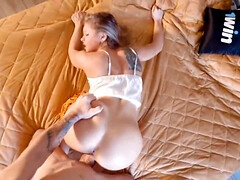 Renata Fox delivers raw passion in a homemade sensual explosion