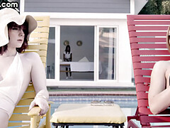 18 jaar, Anaal, Kont, Diep in de keel, Gapende, Shemale, Tiener, Trio