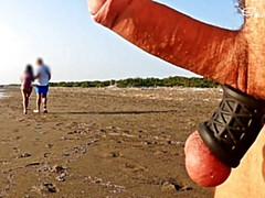 Amateur, Plage, Tromperie, Exhib, Branlette thaïlandaise, De plein air, Petite femme, Public