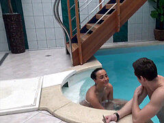 Braunhaarige, Gehörnter ehemann, Europäisch, Massage, Geld, Realität, Jungendliche (18+)