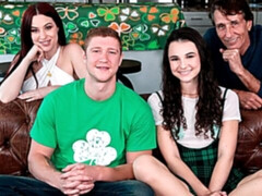 Curvy brunettes Jessica Ryan and Liz Jordan fuck with two cocks