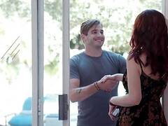 Grosse bite, Gros seins, En gros plan de très près, Branlette thaïlandaise, Mère que j'aimerais baiser, Piscine, Rousse roux, Jarretelles