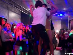 デカチン, 衣服着たままセックス, 女, レザー, ストッキング, フェラする, スインガー, オッパイの