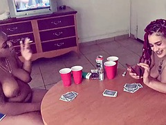 Язык в попке, Большой член, Черные, Рогоносцы, Группа, Межрасовый секс, Лесбиянка, Втроем