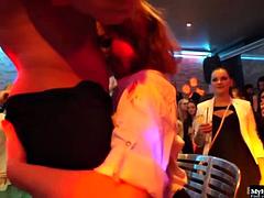 Amateur, Mamada, Sexo duro, Fiesta
