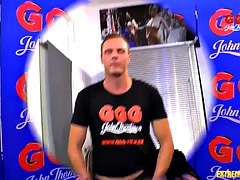 Anaal, Grote lul, Grote mammen, Pijpbeurt, Bruinharig, Handbeurt, Rijpe lesbienne, Verleid